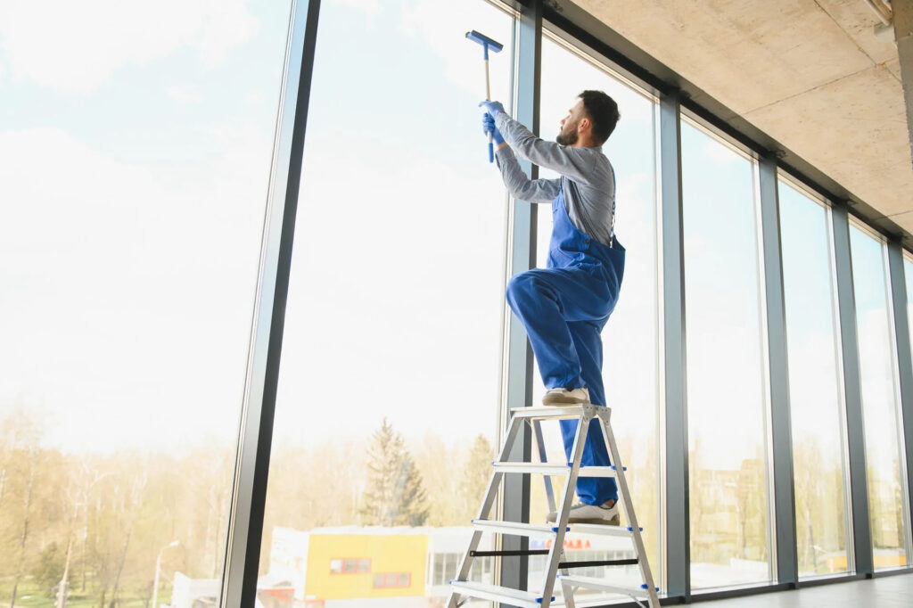 Window washer on ladder Sunnyvale CA